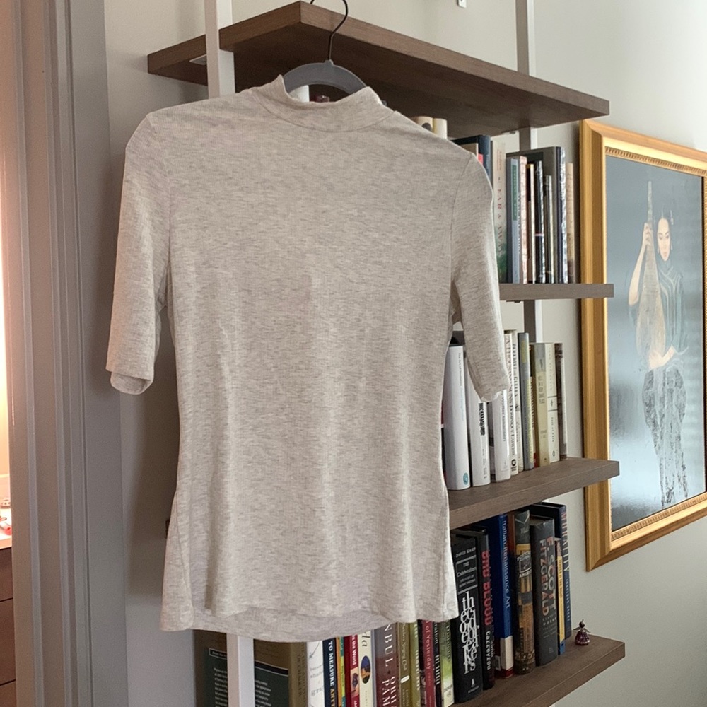 Oatmeal banana republic high neck shirt. Size small